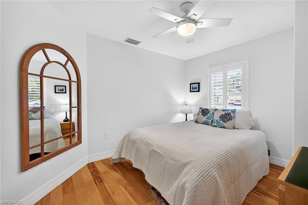 8390 Riviera AVE-28