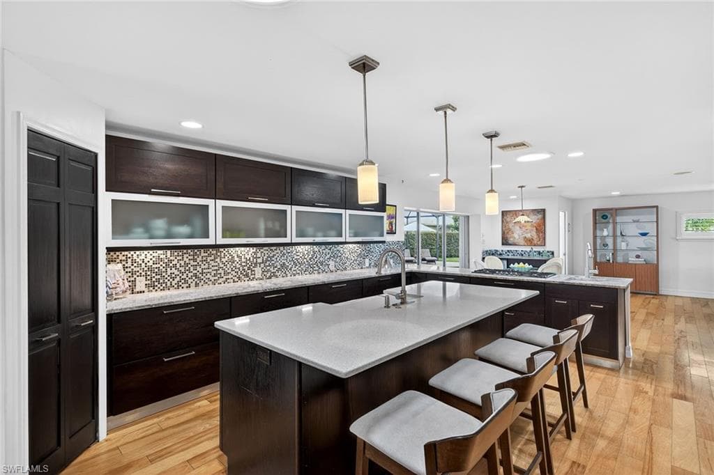 8390 Riviera AVE-7