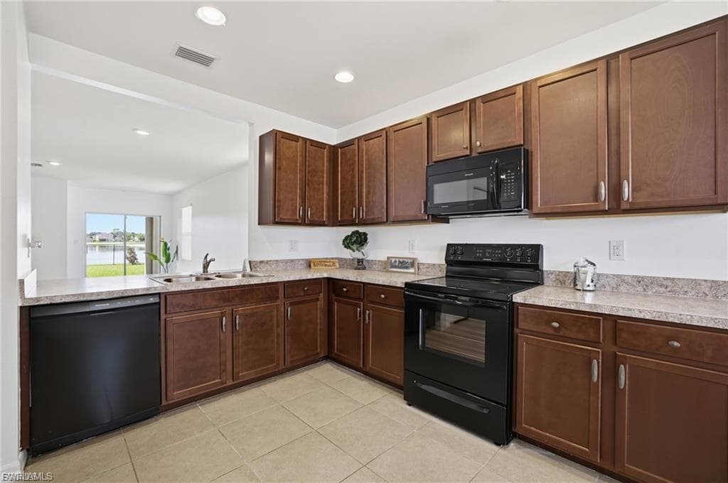 10884 Marble Brook BLVD-5