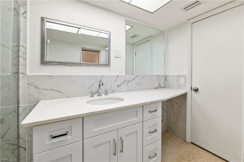 2160 Channel WAY-25