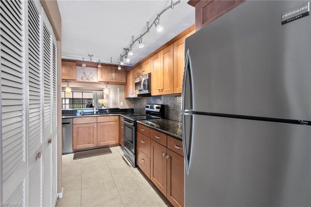 236 Pebble Beach CIR A202-9
