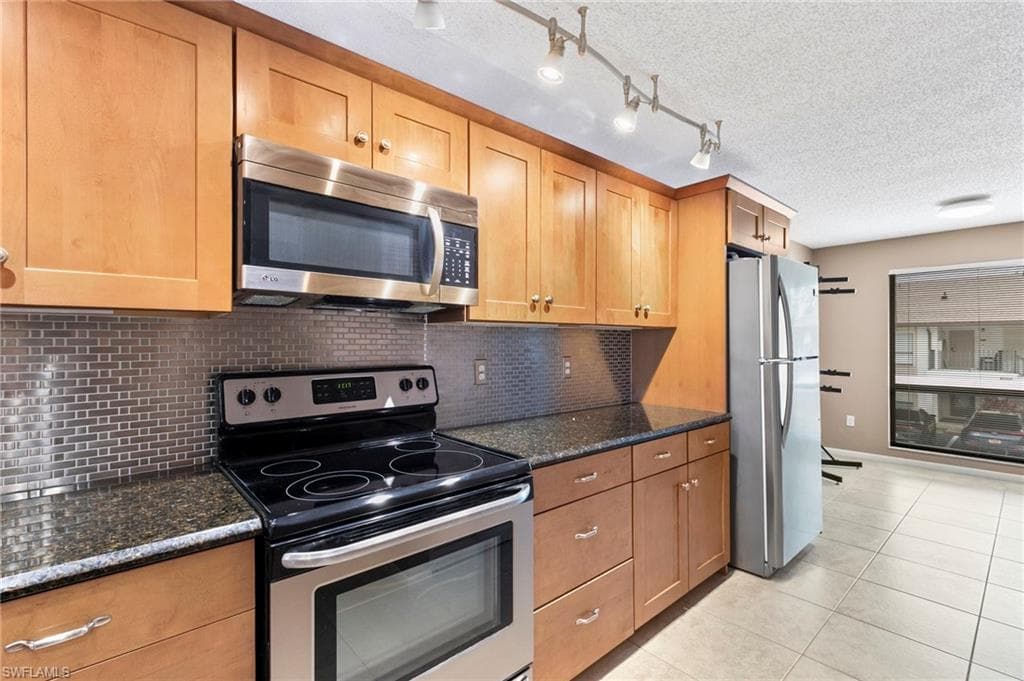 236 Pebble Beach CIR A202-7