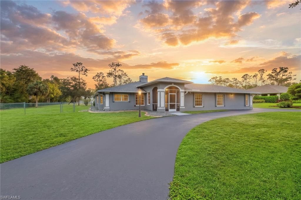 15261 Shamrock DR-16