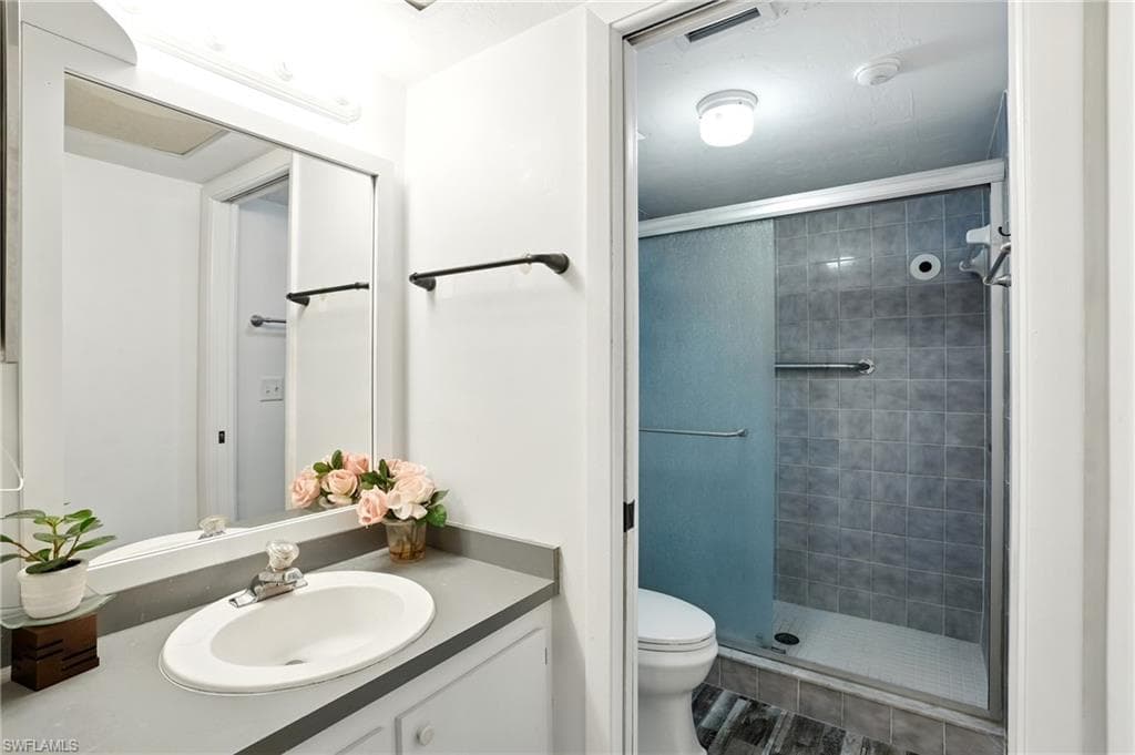 2231 5th ST 207-22