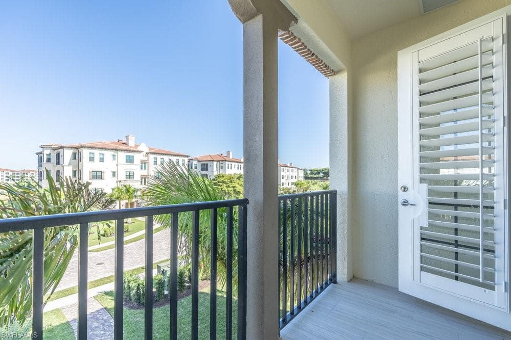 16364 Viansa WAY 202-21