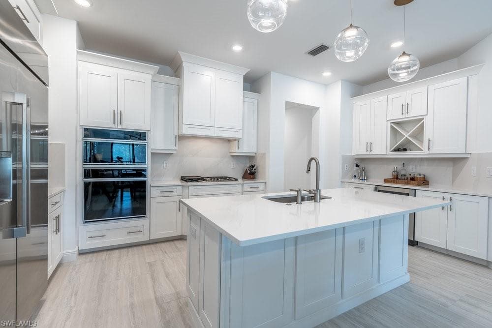 16364 Viansa WAY 202-6