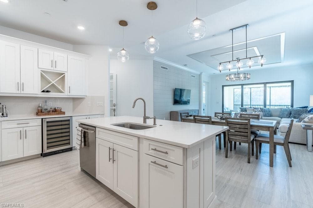 16364 Viansa WAY 202-4