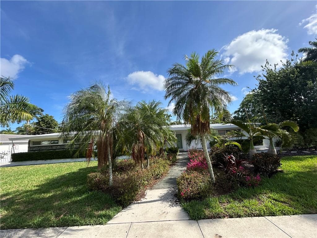 1331 Almeria AVE-7