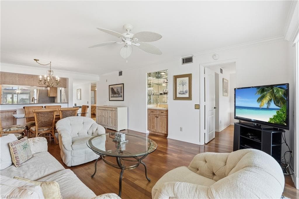 7300 Coventry CT 606-12