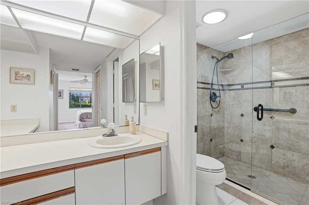 7300 Coventry CT 606-17