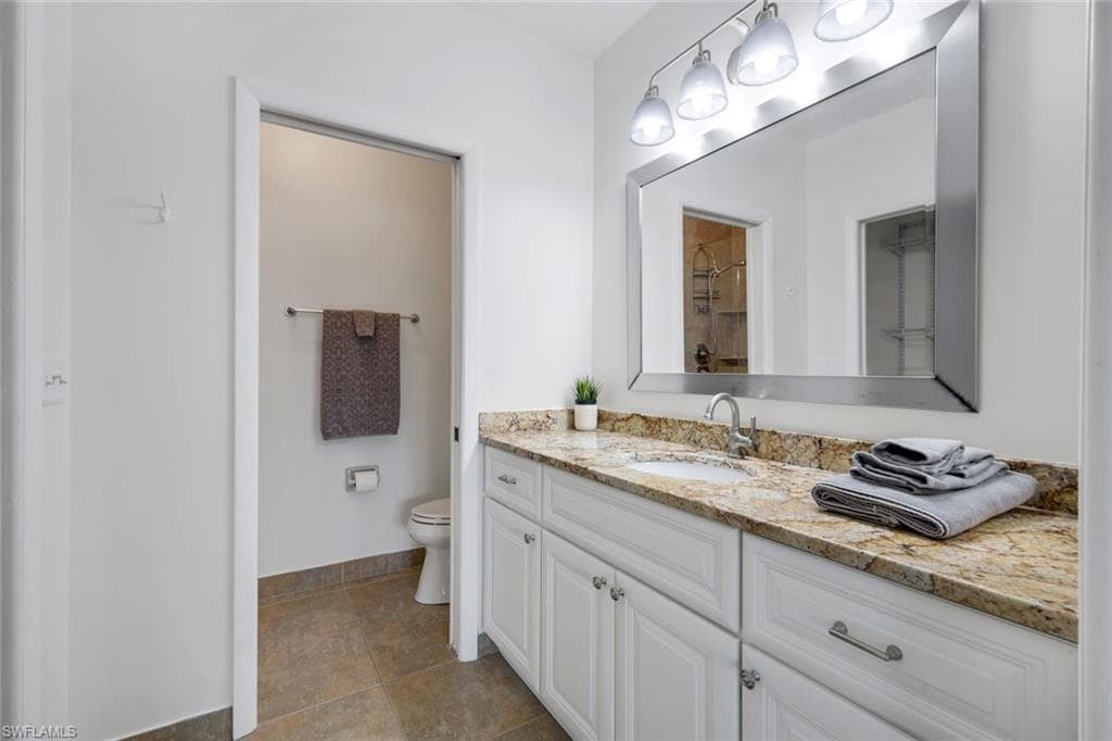 4550 SE 5th PL 202-11