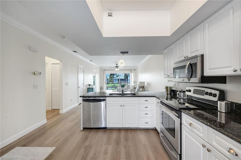 4550 SE 5th PL 202-6