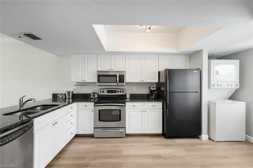 4550 SE 5th PL 202-4