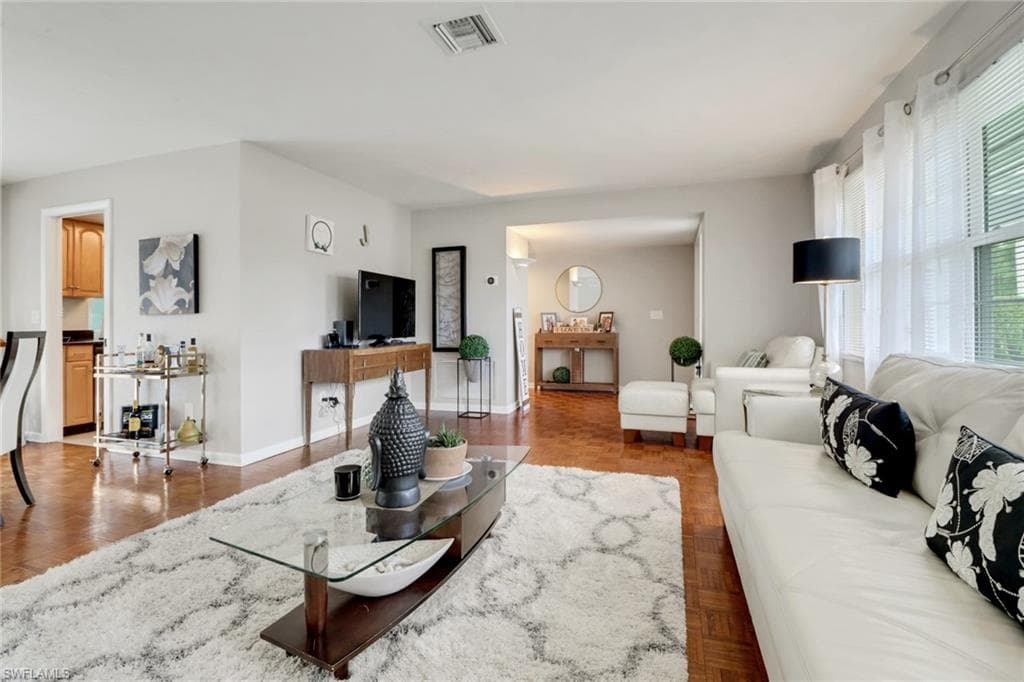 4556 Lakewood BLVD-3