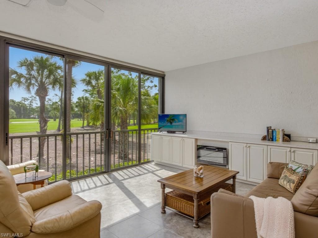 82 Cypress View DR-1