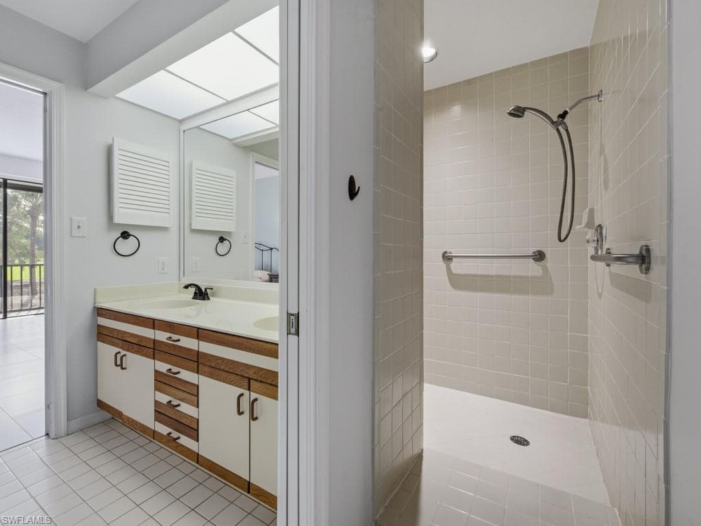 82 Cypress View DR-12