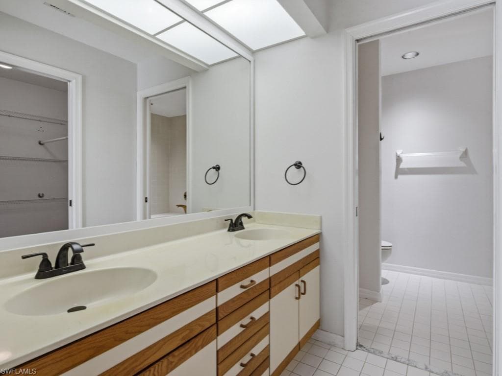 82 Cypress View DR-11