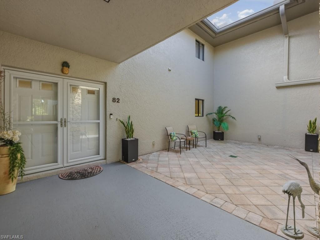 82 Cypress View DR-18