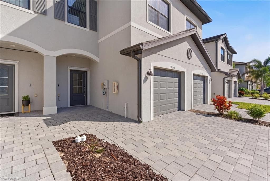 14128 Pine Lodge LN-1