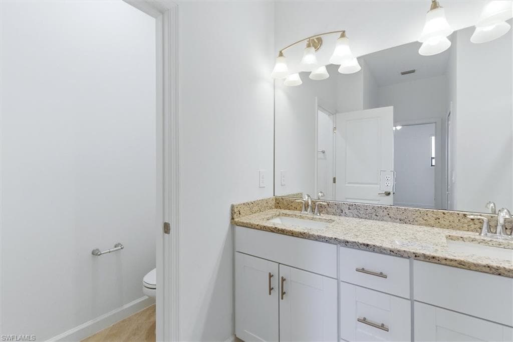 14128 Pine Lodge LN-21