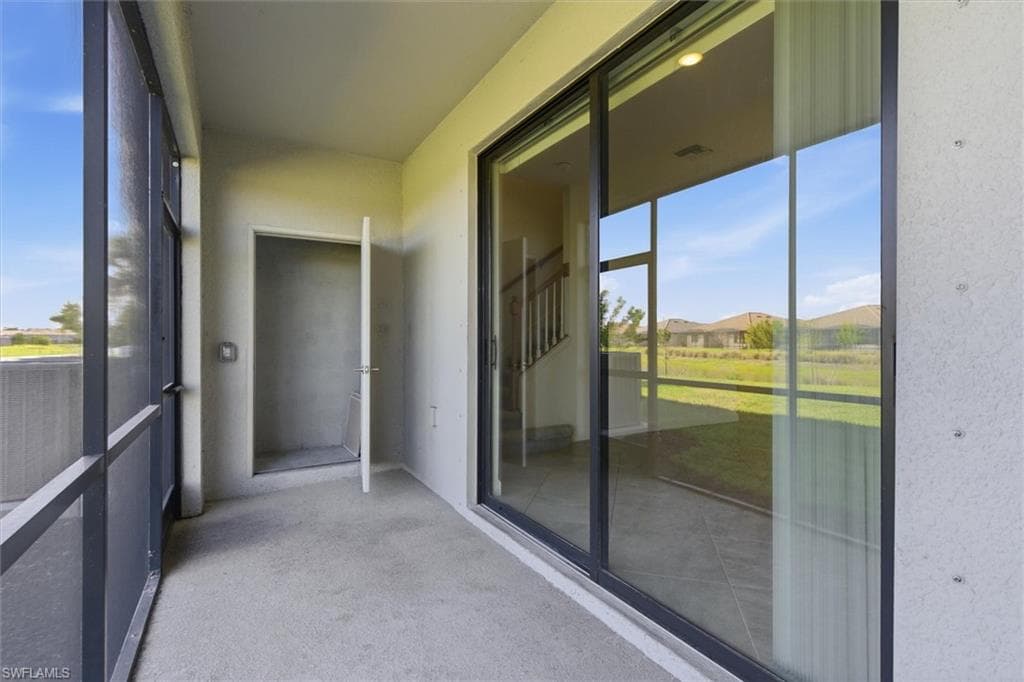 14128 Pine Lodge LN-27