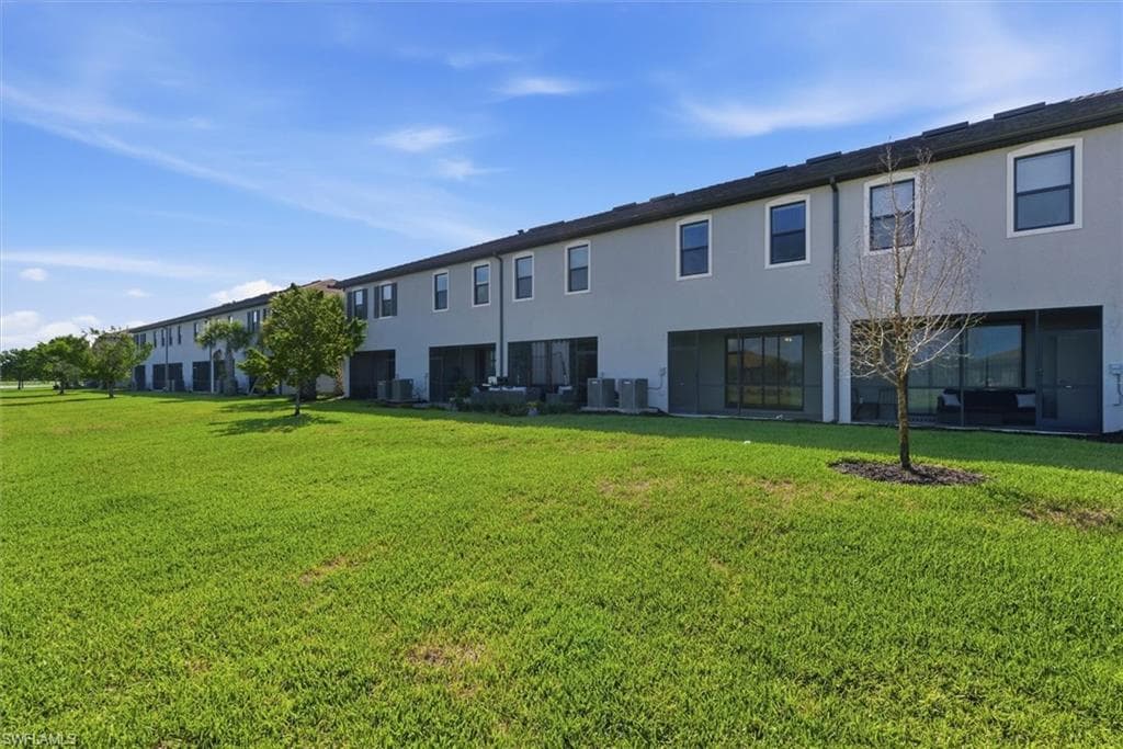 14128 Pine Lodge LN-29