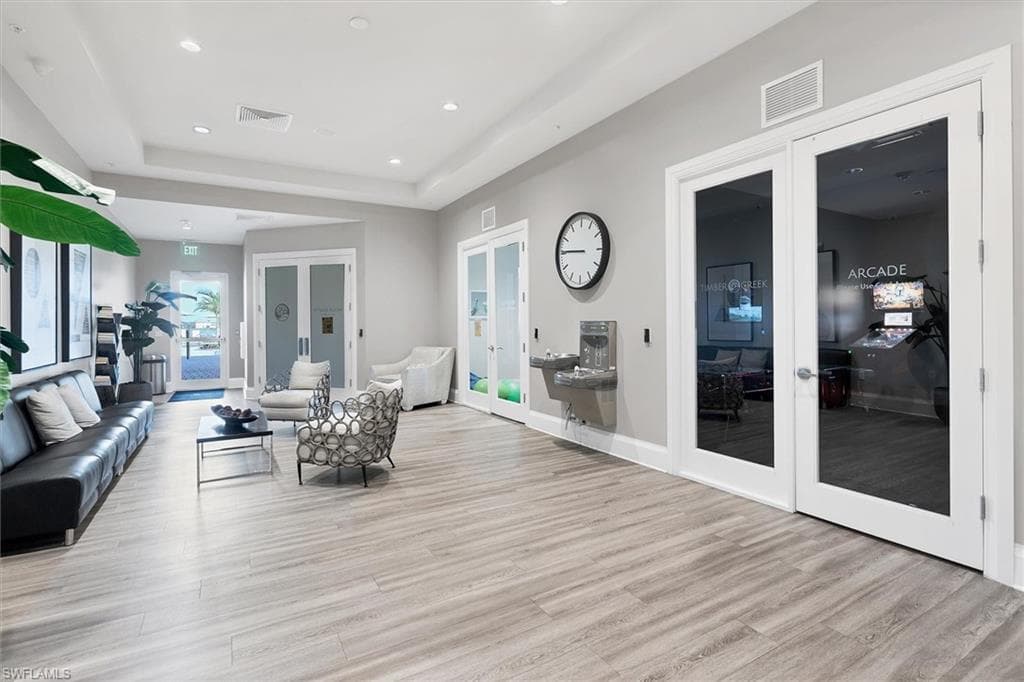 14128 Pine Lodge LN-33