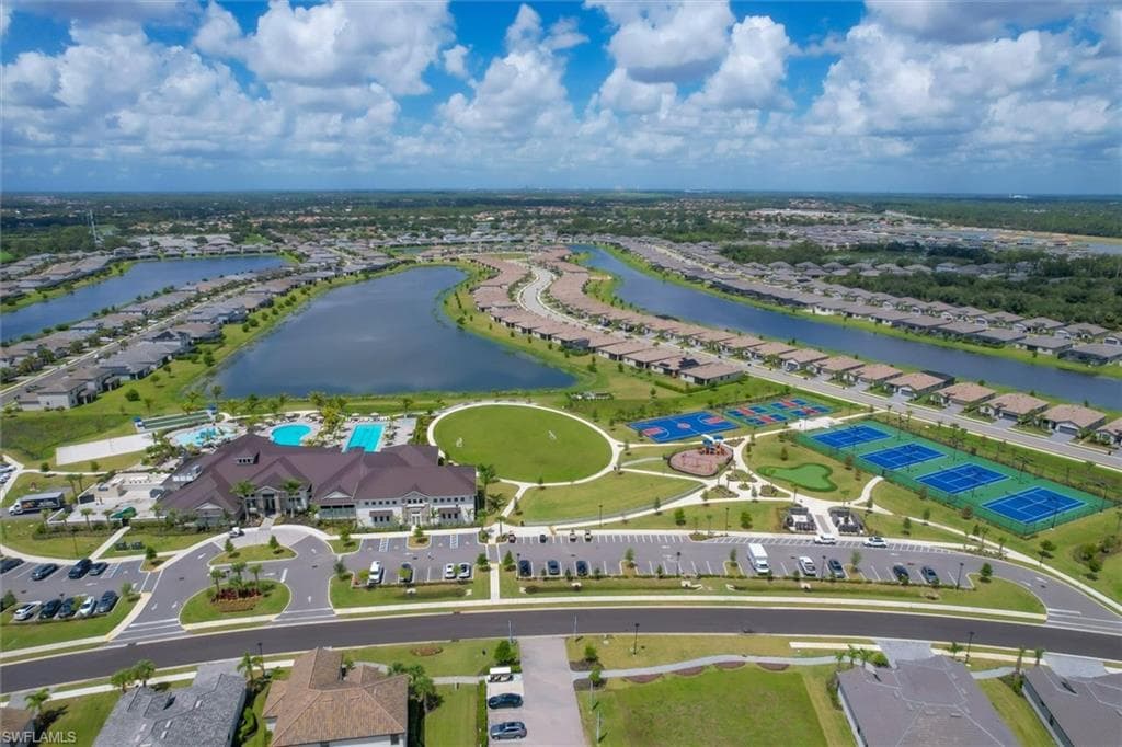 14128 Pine Lodge LN-32