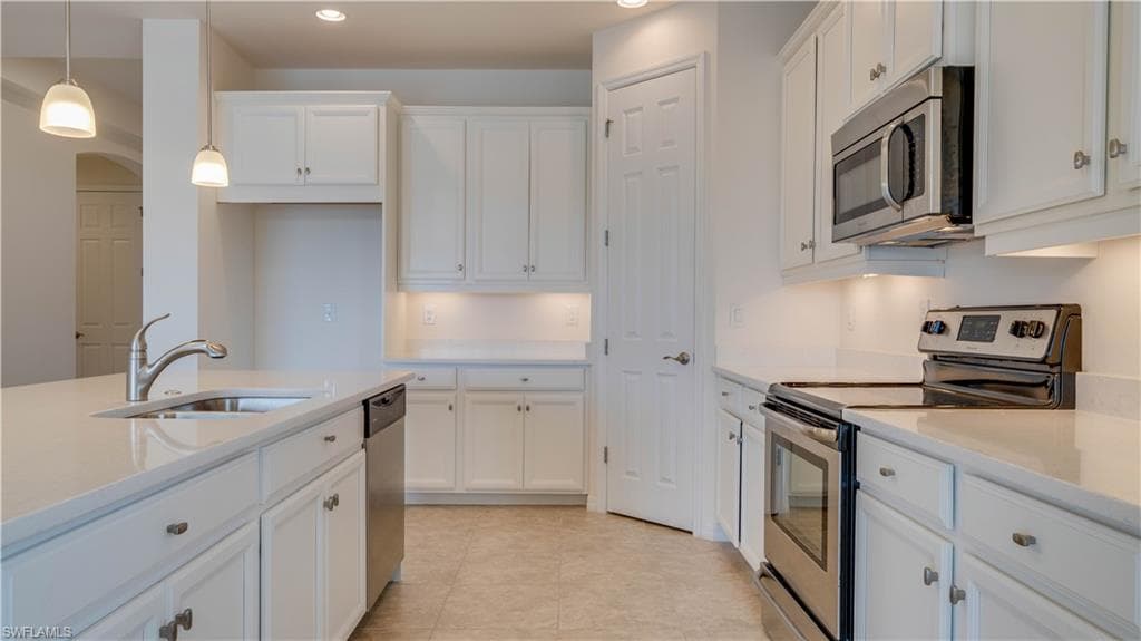 3036 Sunset Pointe CIR-25