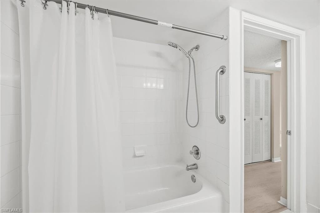 1590 S 42ND CIR 209-16