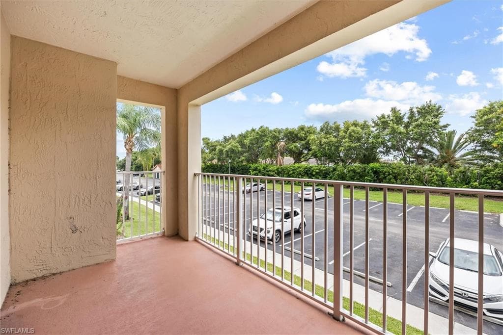 1590 S 42ND CIR 209-22