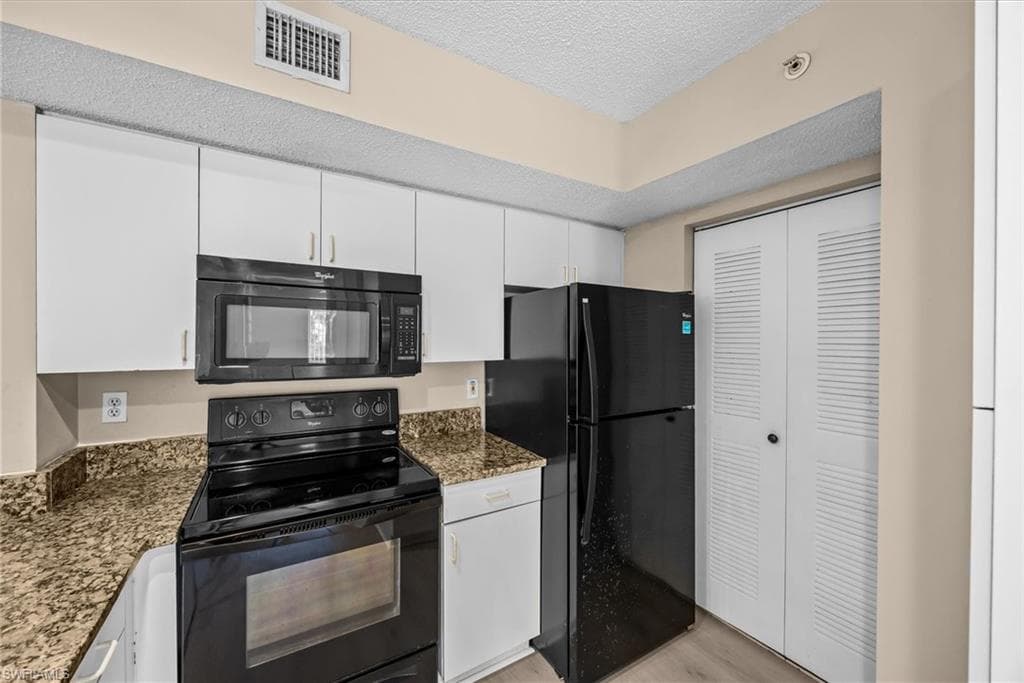 1590 S 42ND CIR 209-10