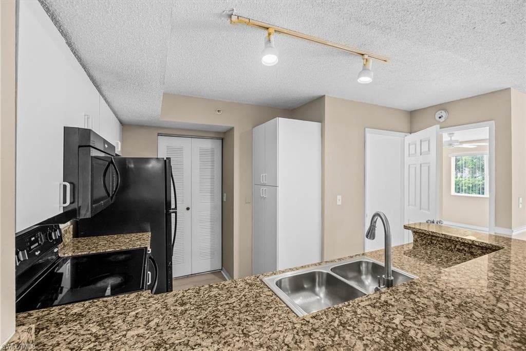 1590 S 42ND CIR 209-8