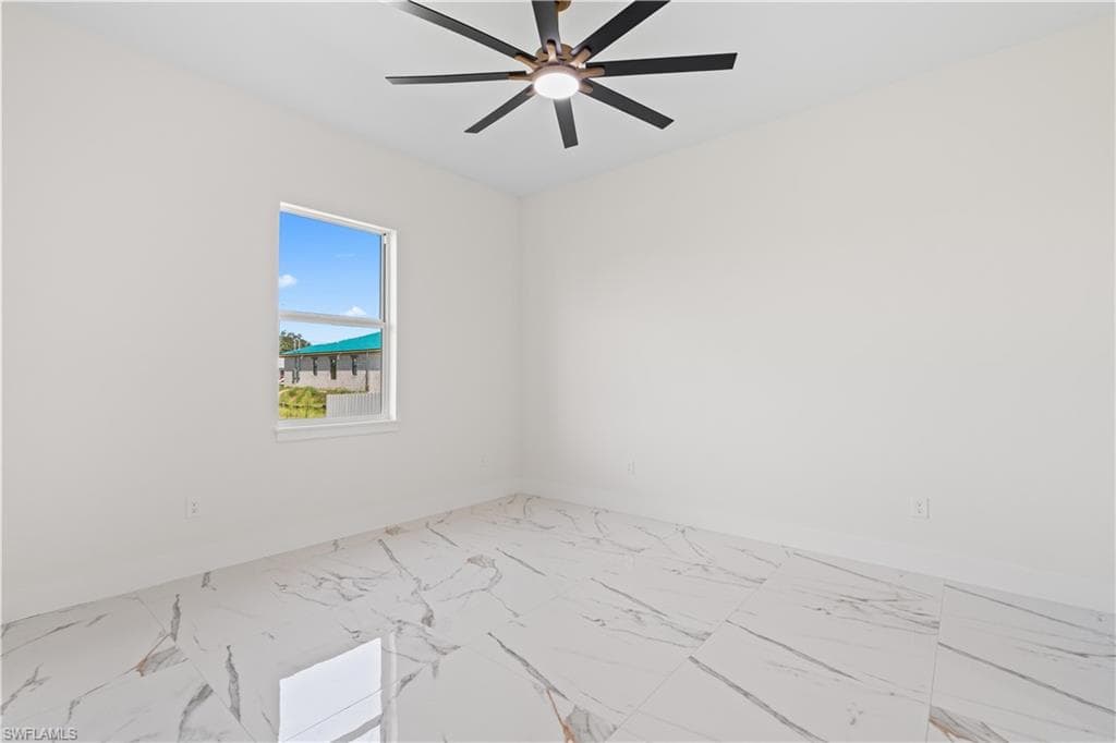 430 Petite AVE-26