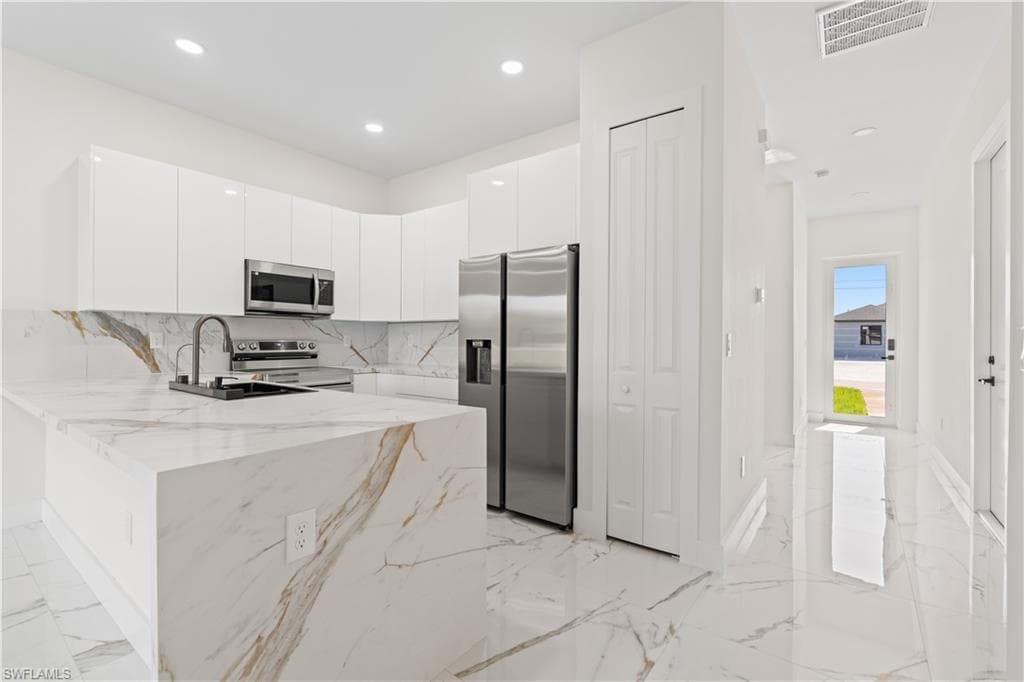 430 Petite AVE-16