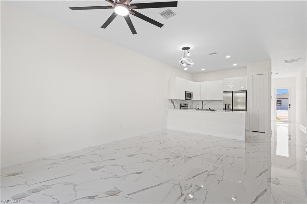430 Petite AVE-19
