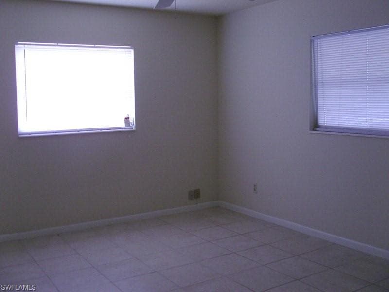 217 Jayview AVE-4