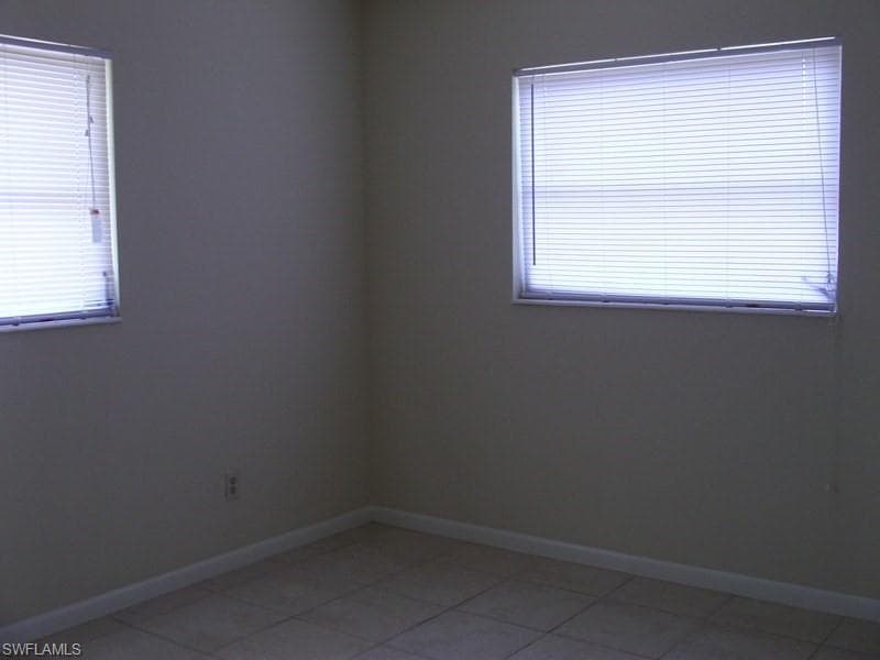 217 Jayview AVE-8