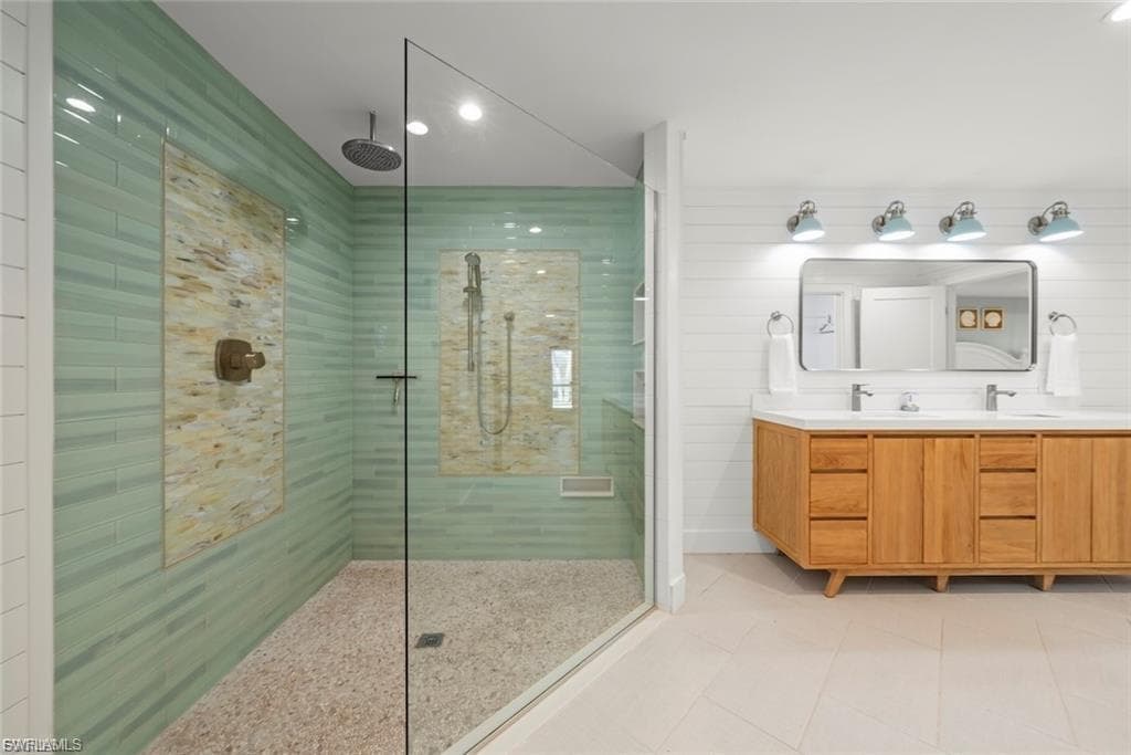 4775 Rue Helene-25