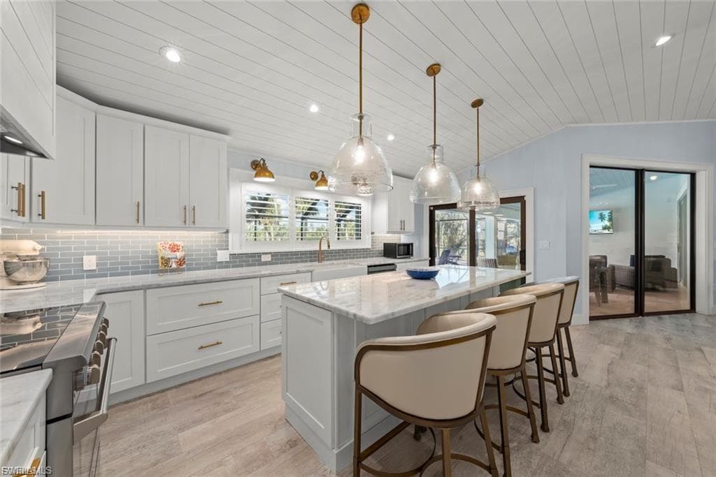 4775 Rue Helene-8