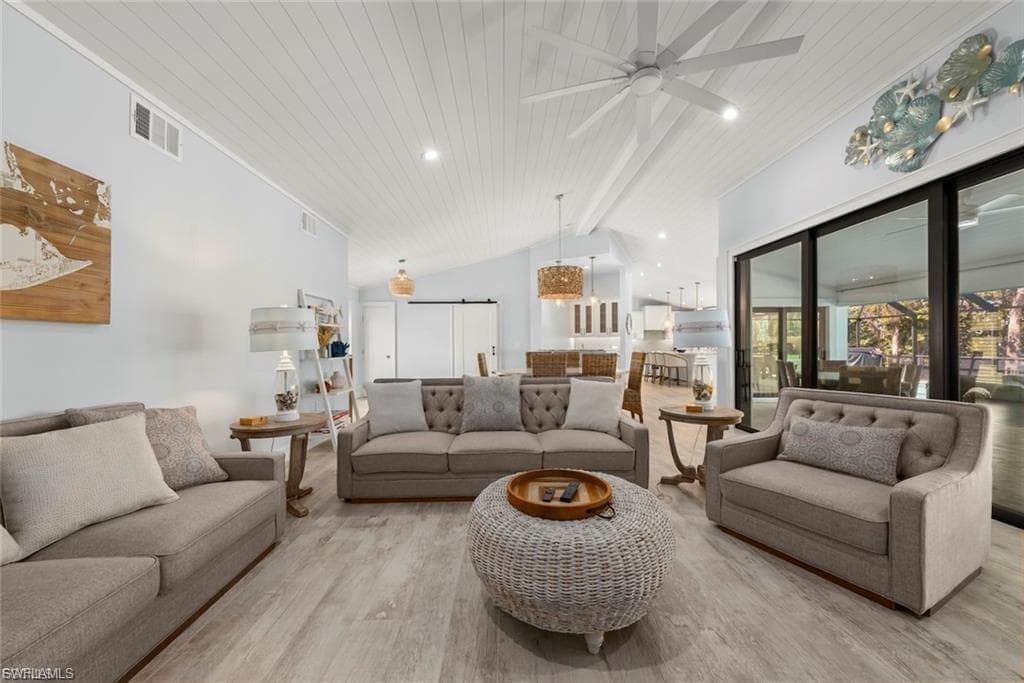4775 Rue Helene-32