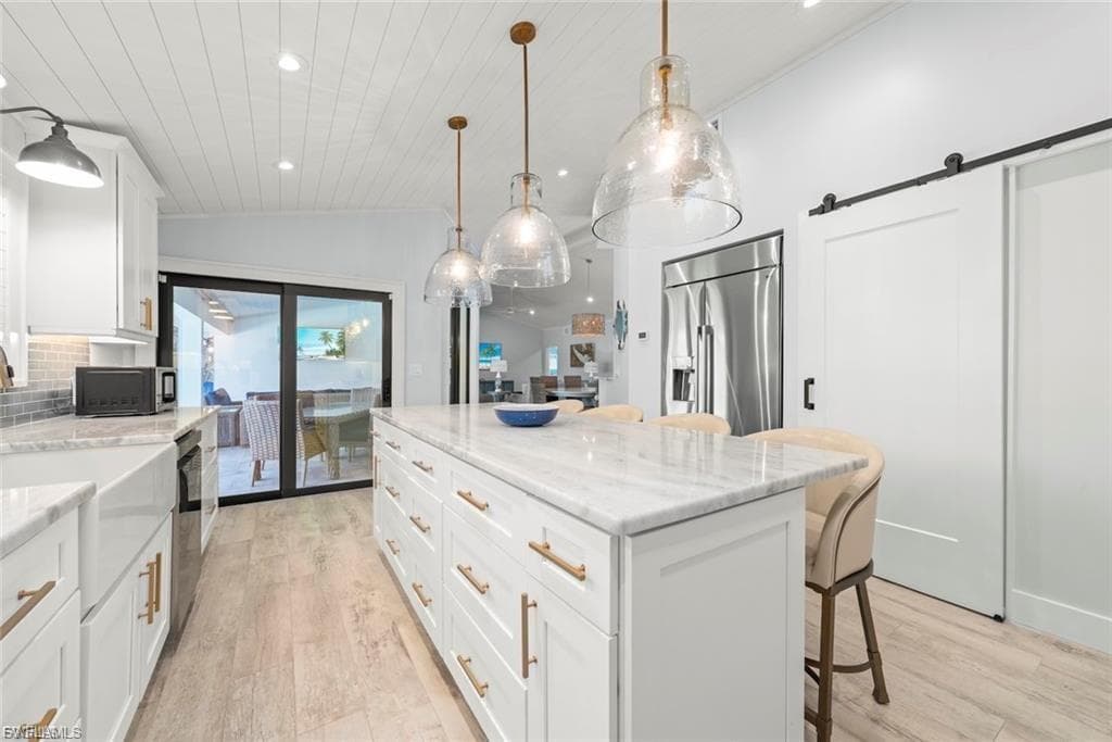 4775 Rue Helene-10