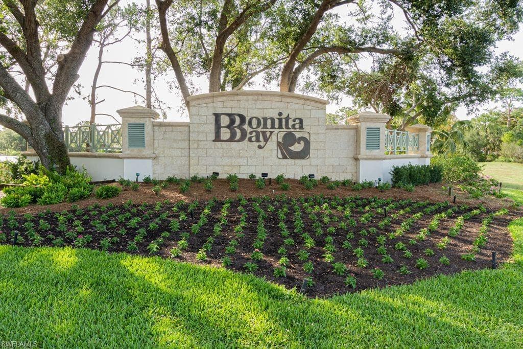 3310 Riverpark CT-40
