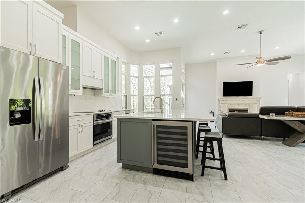 3310 Riverpark CT-10