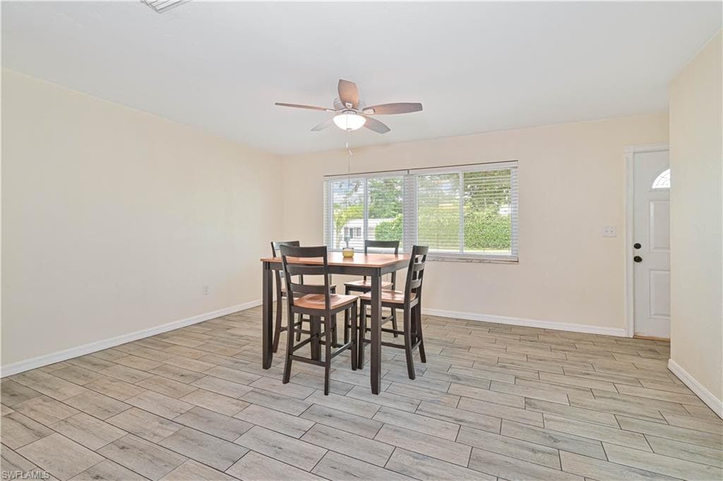 1130 Travis AVE-4