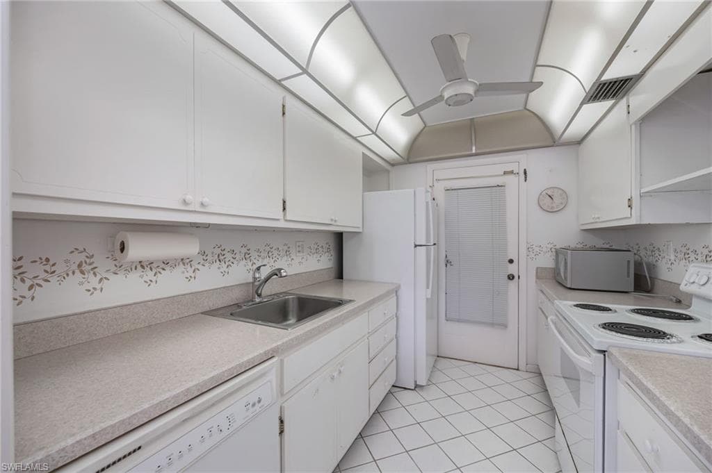 2150 Gulf Shore BLVD N 411-5
