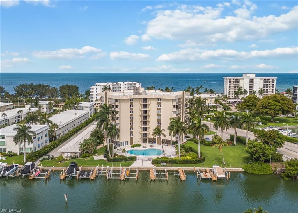 2150 Gulf Shore BLVD N 411-0