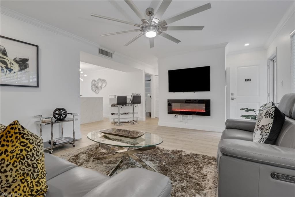 788 Park Shore DR E14-2