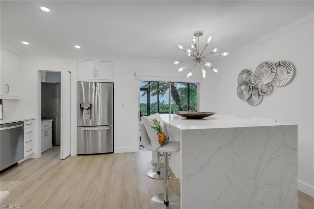 788 Park Shore DR E14-9