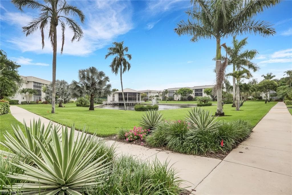 788 Park Shore DR E14-19